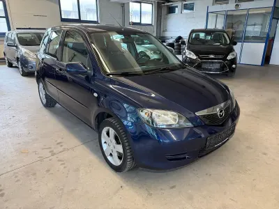 Gebraucht Mazda 2 Active 80 PS (58 kW) 2005 Blau Kleinwagen