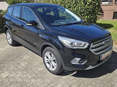 Gebraucht Ford Kuga Titanium 175 PS (128 kW) 2019 Schwarz SUV