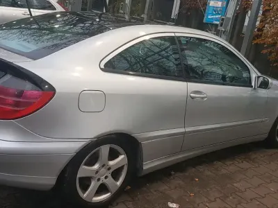 Gebraucht Mercedes CL200 163 PS (119 kW) 2004 Silber Coupé