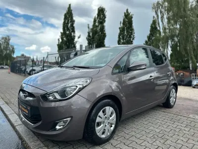 Gebraucht Hyundai ix20 Style 125 PS (91 kW) 2012 Braun Kleinwagen