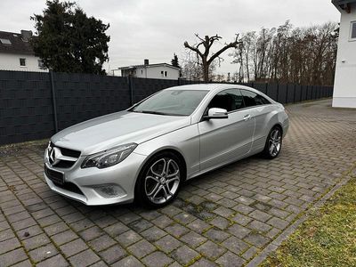 Gebraucht Mercedes 220 170 PS (125 kW) 2013 Silber Coupé