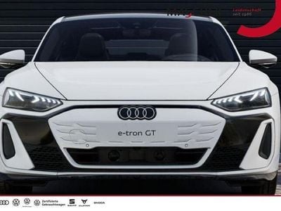 Arkonaweiss Neu 2025 Audi e-tron GT quattro Comfort Limousine | 85.888 €