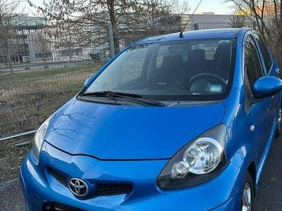 Usata Toyota Aygo 68 CV (50 kW) 2009 Blu Utilitaria
