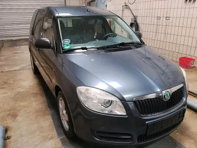 Gebraucht Skoda Roomster 86 PS (63 kW) 2009 Grau Van / Kleinbus