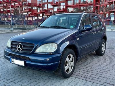 Gebraucht Mercedes ML320 218 PS (160 kW) 2000 Blau SUV