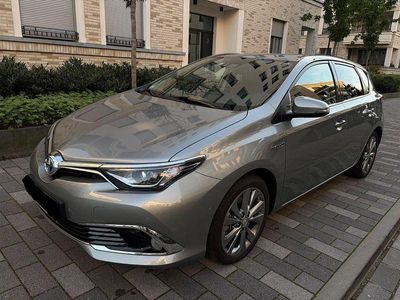 Toyota Auris Hybrid