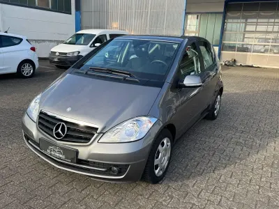 Gebraucht Mercedes A180 Classic 116 PS (85 kW) 2011 Grau Kleinwagen