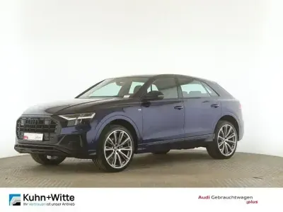 Gebraucht Audi Q8 Ambiente 340 PS (250 kW) 2022 Navarrablau metallic SUV