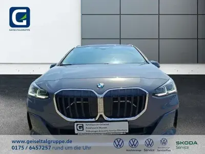 Gebraucht BMW 220 Active Tourer Luxury Line 170 PS (125 kW) 2022 Sparkling kupfergrau Van / Kleinbus