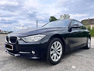 gebraucht BMW 318 d Sport Line M-Lenkrad/PDC/BI-XENON/8xBereift