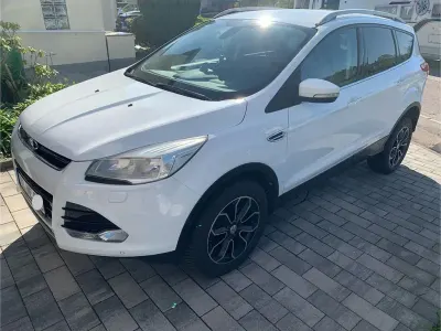 Używany Ford Kuga Titanium 150 KM (110 kW) 2014 Biały SUV