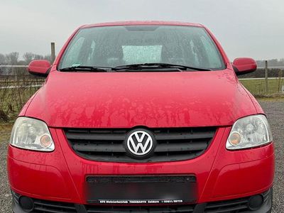 Gebraucht VW Fox 56 PS (41 kW) 2006 Rot Kleinwagen