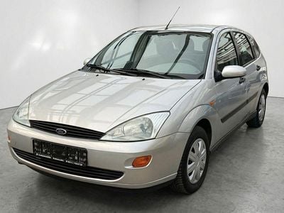 Usata Ford Focus 101 CV (74 kW) 1999 Grigio Berlina