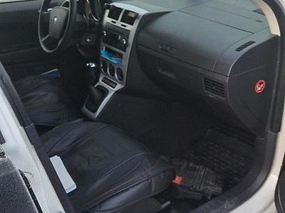 Gebraucht Dodge Caliber 150 PS (110 kW) 2009 Weiß Kleinwagen