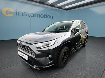 Grau Gebraucht 2020 Toyota RAV4 Hybrid SUV | 35.499 € (Etwas zu teuer)