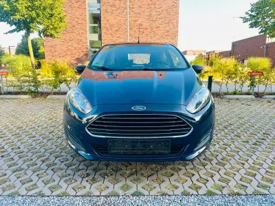 Gebraucht Ford Fiesta 60 PS (44 kW) 2013 Blau Kleinwagen