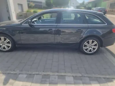 Gebraucht Audi A4 Attraction 143 PS (105 kW) 2011 Schwarz Kombi
