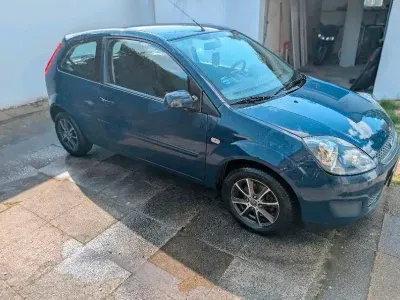 Gebraucht Ford Fiesta 60 PS (44 kW) 2008 Blau Kleinwagen