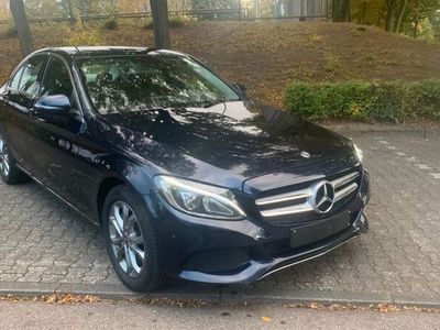 Gebraucht Mercedes C250 Avantgarde 204 PS (150 kW) 2018 Blau Limousine
