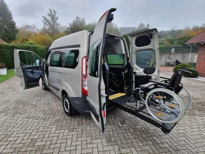 Gebraucht Ford Transit Custom 105 PS (77 kW) 2018 Braun Van / Kleinbus