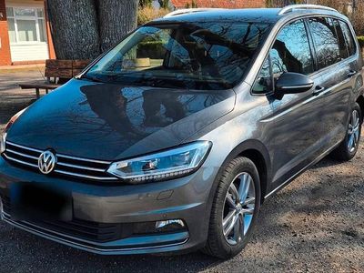Gebraucht VW Touran Join 150 PS (110 kW) 2018 Grau Van / Kleinbus