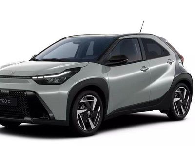 Neu Toyota Aygo Lounge 116 PS (85 kW) 2026 Urban khaki (6x3)/ black mica Kleinwagen