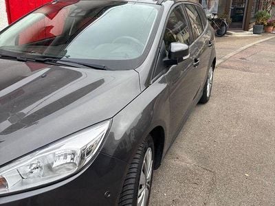 Gebraucht Ford Focus Business Edition 120 PS (88 kW) 2016 Silber Kombi