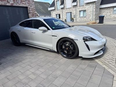 Porsche Taycan Turbo