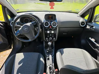 Gebraucht Opel Corsa 90 PS (66 kW) 2008 Schwarz Kleinwagen