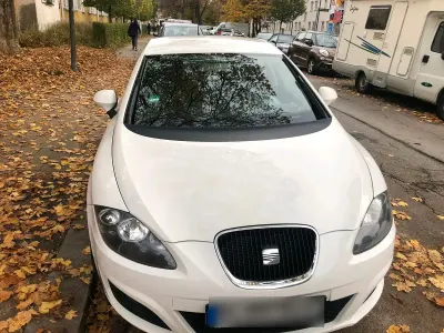 Occasion Seat Leon 105 ch (77 kW) 2011 Blanc Citadine