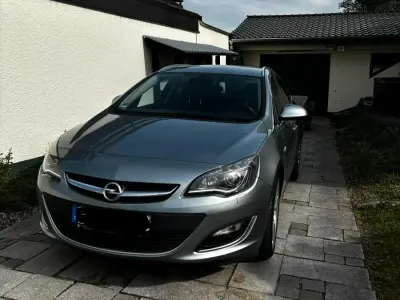 Usata Opel Astra 131 CV (96 kW) 2014 Argento Station wagon