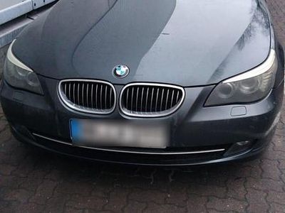 Gebraucht BMW 525 197 PS (144 kW) 2008 Grau Limousine