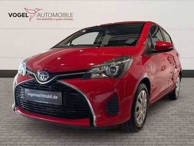 Gebraucht Toyota Yaris Hybrid 101 PS (74 kW) 2016 Rot Kleinwagen