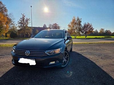 Grau Gebraucht 2019 VW Passat Trendline Kombi | 16.200 € (Superpreis)