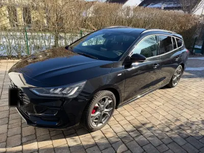 Usata Ford Focus ST-Line 125 CV (91 kW) 2022 Nero Station wagon