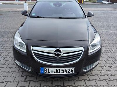Braun Gebraucht 2013 Opel Insignia Innovation Kombi | 5.699 € (Fairer Preis)