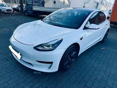 Gebraucht Tesla Model 3 Standard Range Plus 239 kW (325 PS) 2022 Weiß Limousine
