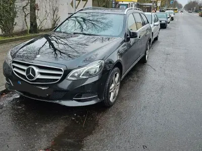 Gebraucht Mercedes E350 Avantgarde 252 PS (185 kW) 2013 Schwarz Limousine
