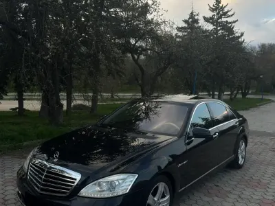 Gebraucht Mercedes S550 400 PS (294 kW) 2010 Schwarz Limousine