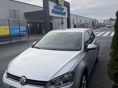 Gebraucht VW Golf VII Comfortline 105 PS (77 kW) 2014 Grau Kleinwagen