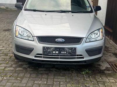 Usata Ford Focus 101 CV (74 kW) 2006 Argento Berlina