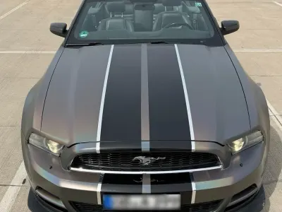 Gebraucht Ford Mustang 310 PS (228 kW) 2013 Braun Cabrio