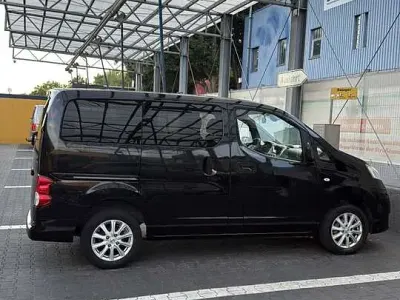 Gebraucht Nissan NV200 Premium Edition 110 PS (80 kW) 2017 Schwarz Van / Kleinbus
