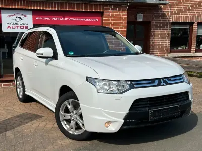 Gebraucht Mitsubishi Outlander Intense 150 PS (110 kW) 2015 Weiß SUV