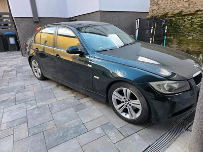 Gebraucht BMW 320 163 PS (119 kW) 2007 Grün Limousine