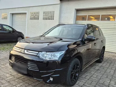 Gebraucht Mitsubishi Outlander Instyle 150 PS (110 kW) 2013 Schwarz SUV