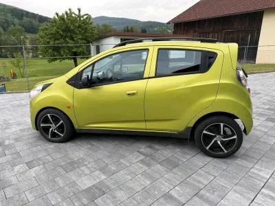 Gebraucht Chevrolet Spark 82 PS (60 kW) 2010 Grün Kleinwagen