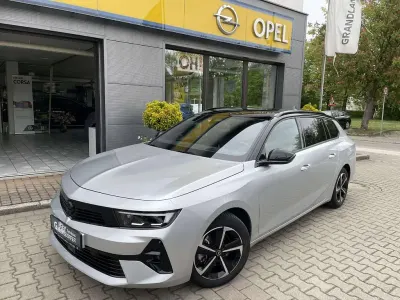 Usata Opel Astra 136 CV (100 kW) 2025 Argento Utilitaria