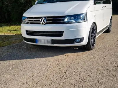 Gebraucht VW Multivan Edition 180 PS (132 kW) 2014 Weiß Van / Kleinbus