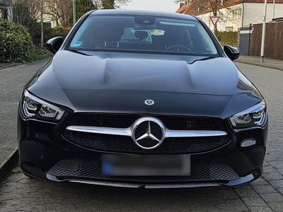 Second-hand Mercedes CLA250e Shooting Brake 218 CP (160 kW) 2020 Negru Break